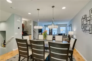 Photo #3: 2397959 Listing