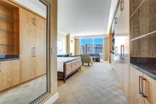 Photo #4: 2397971 Listing