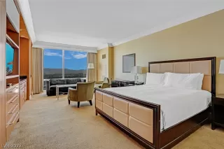 Photo #5: 2397981 Listing