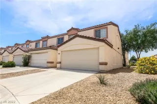 Photo #3: 2397997 Listing