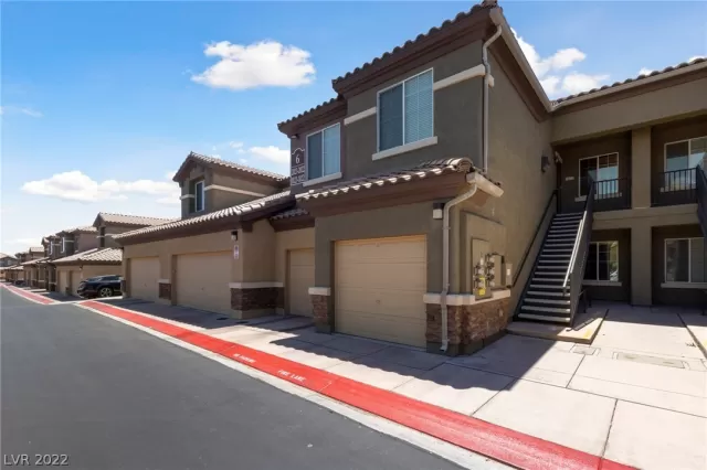 MLS: 2398006 Condo For Sale