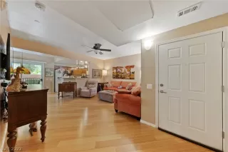 Photo #2: 2398006 Listing