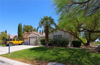 Photo #4: 2398012 Listing