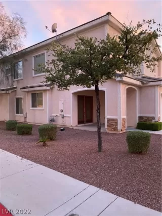 Photo #1: 2398030 Listing