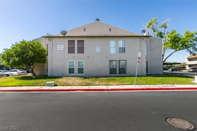 MLS: 2398034 Condo For Sale