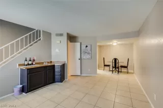 Photo #2: 2398034 Listing