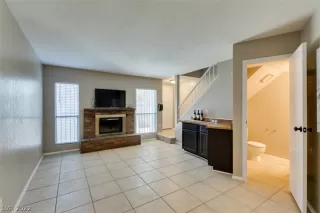 Photo #3: 2398034 Listing