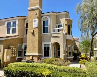 Photo #1: 2398045 Listing 