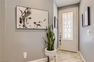 Photo #2: 2398053 Listing