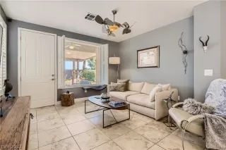 Photo #3: 2398053 Listing