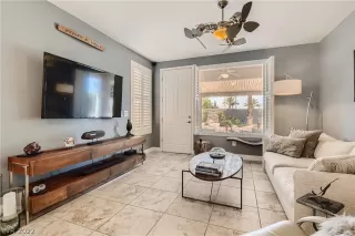 Photo #4: 2398053 Listing