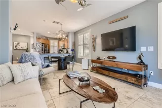 Photo #6: 2398053 Listing