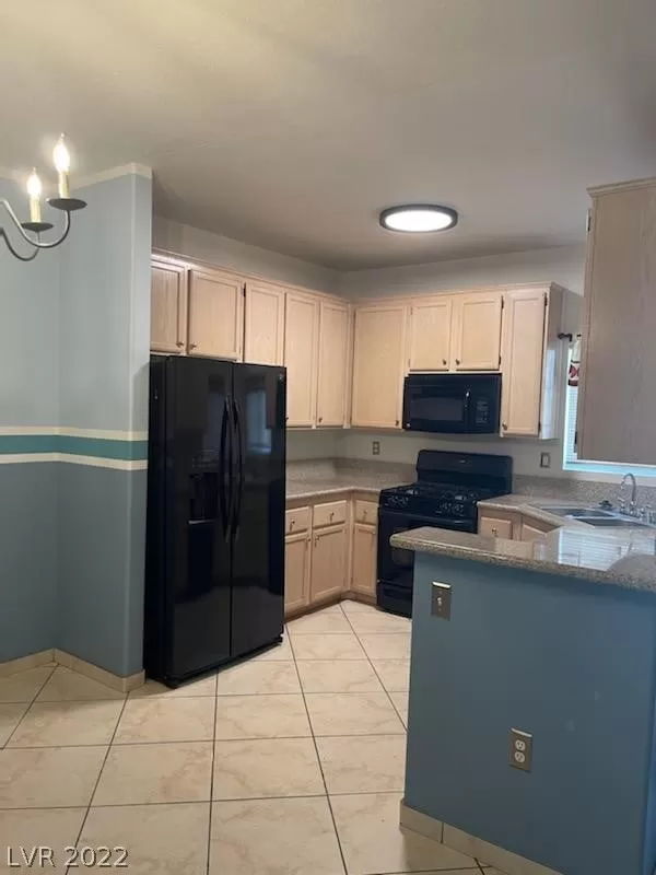 MLS: 2398105 Condo For Sale