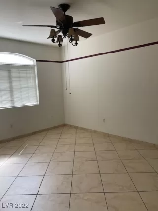 Photo #4: 2398105 Listing 