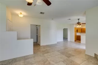 Photo #5: 2398116 Listing
