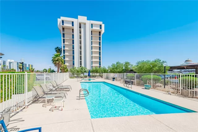 MLS: 2398120 Condo For Sale