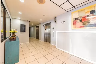 Photo #3: 2398120 Listing 