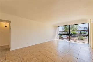 Photo #6: 2398120 Listing 