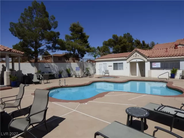 MLS: 2398158 Condo For Sale