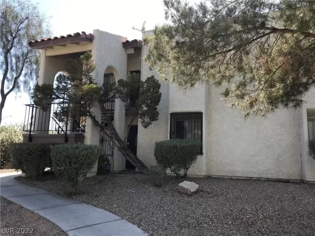 MLS: 2398168 Condo For Sale