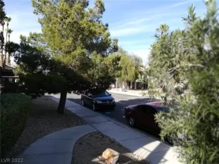 Photo #2: 2398168 Listing 