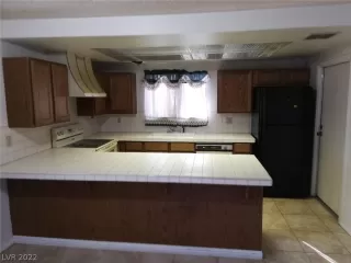 Photo #3: 2398168 Listing 