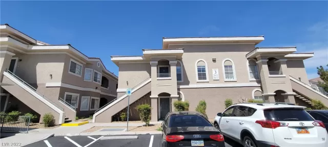 MLS: 2398173 Condo For Sale