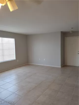 Photo #3: 2398183 Listing 