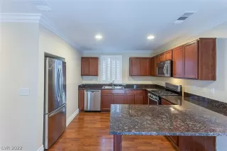 Photo #1: 2398198 Listing