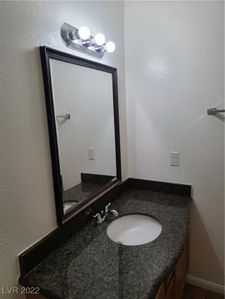 Photo #3: 2398200 Listing 