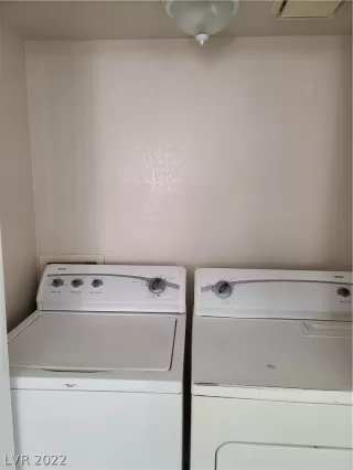 Photo #4: 2398200 Listing 