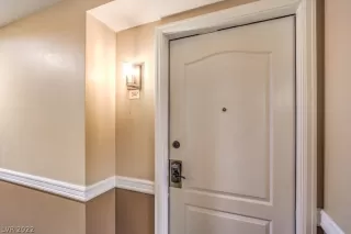 Photo #6: 2398208 Listing