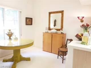 Photo #6: 2398214 Listing