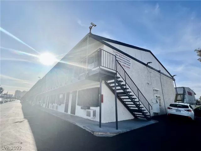 MLS: 2398222 Condo For Sale