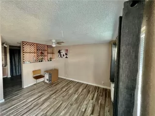 Photo #1: 2398222 Listing 