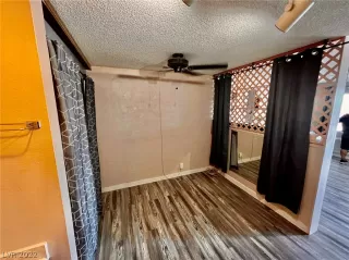 Photo #3: 2398222 Listing 