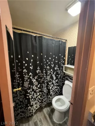 Photo #5: 2398222 Listing 