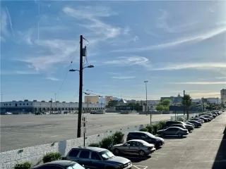 Photo #6: 2398222 Listing 