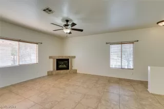 Photo #5: 2398224 Listing