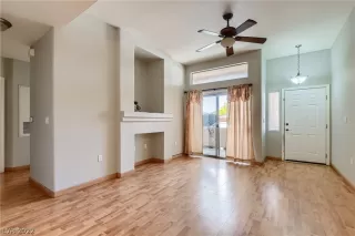 Photo #1: 2398228 Listing