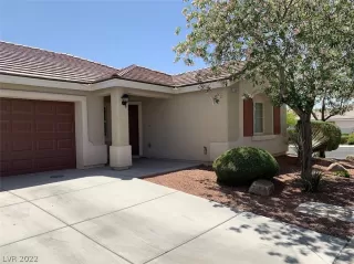 Photo #1: 2398286 Listing 