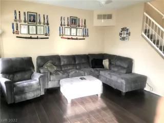 Photo #6: 2398296 Listing 