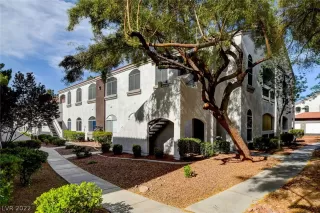 Photo #1: 2398309 Listing 