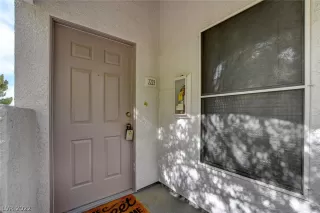 Photo #6: 2398309 Listing 