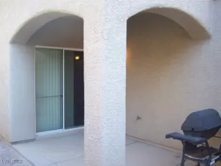 Photo #1: 2398315 Listing 