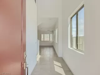 Photo #3: 2398335 Listing