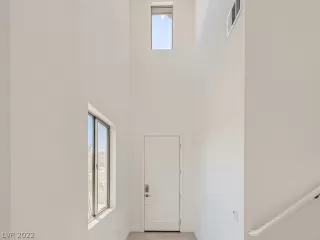 Photo #4: 2398335 Listing