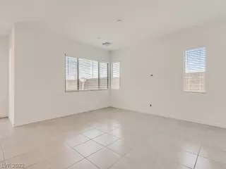 Photo #6: 2398335 Listing