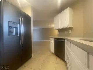 Photo #3: 2398380 Listing 