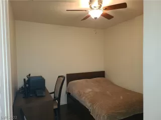 Photo #4: 2398383 Listing